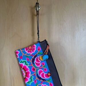Floral Embroidered Clutch